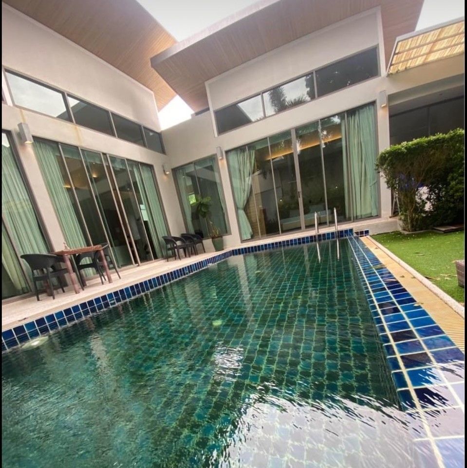 Pool villa for long term rent at Pasak Soi 3. There are both 2 bedrooms & 3 bedrooms villas for rent. Located at Pasak Soi 3, Cherngtalay Phuket